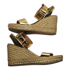Lilly Pulitzer Gold Wedge Heel Shoes 6M